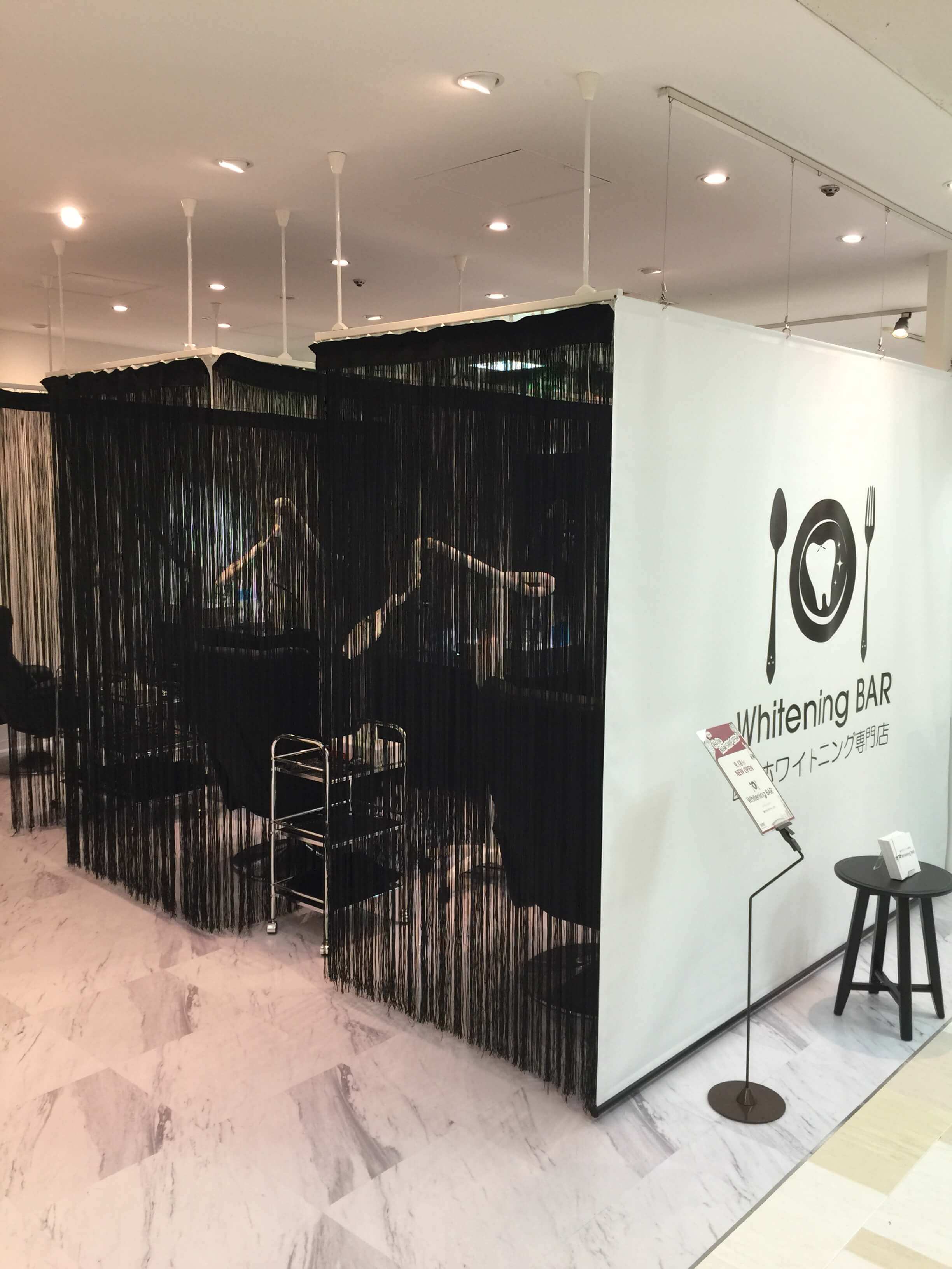 WhiteningBAR福岡天神ビブレ店の店内 WhiteningBAR福岡天神ビブレ店の店内