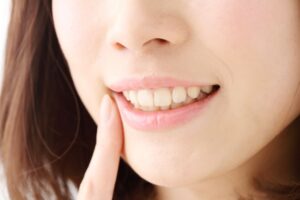 歯が黄ばむ原因にはどんなものがある？