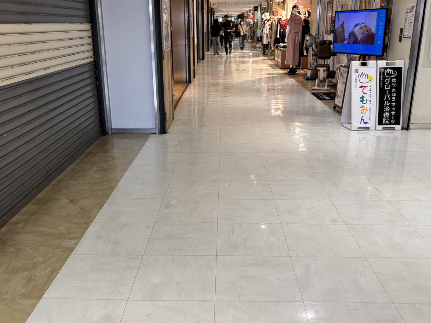 ファミリかしわ館内の通路