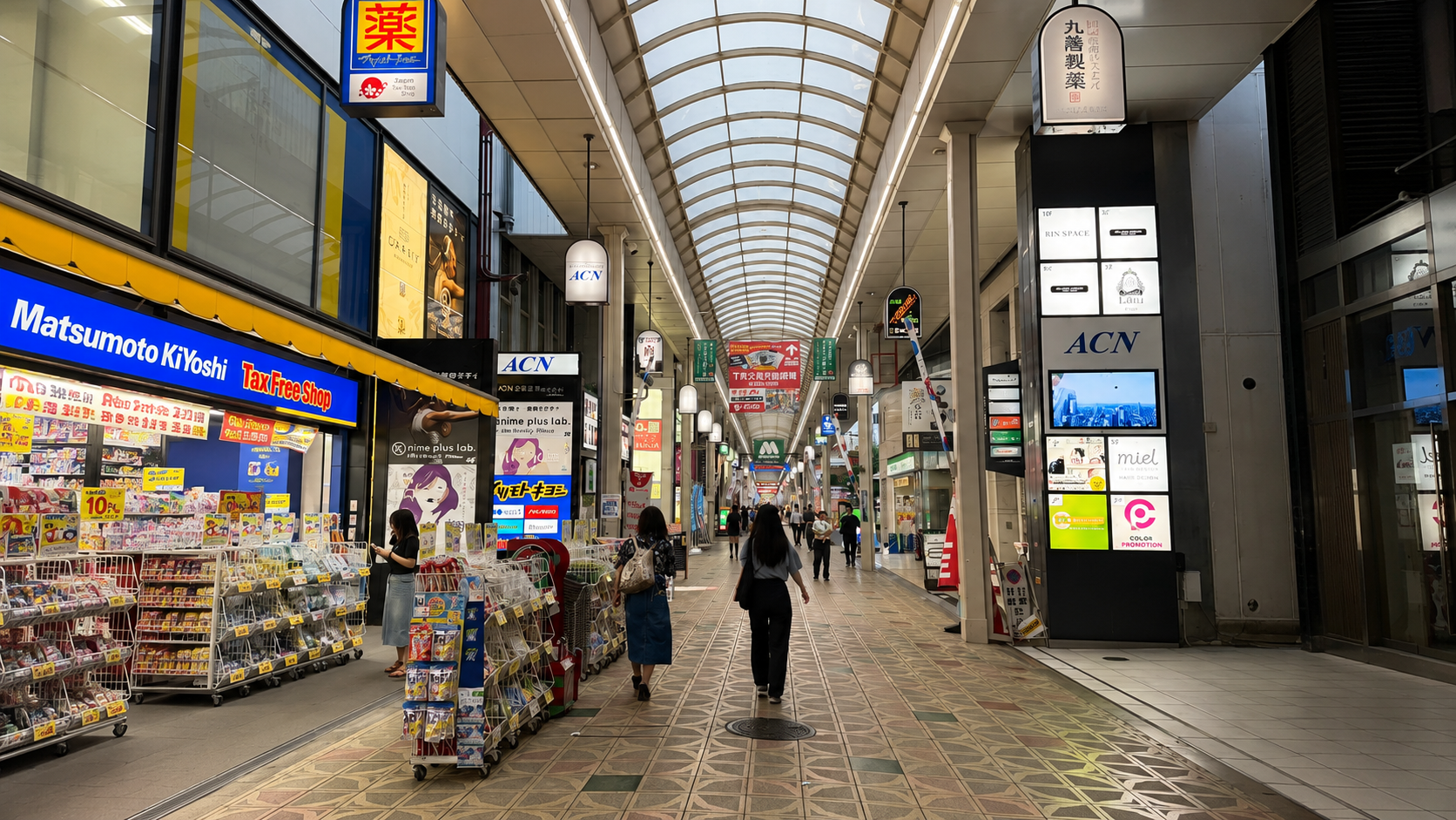 マツモトキヨシ看板付近が店舗入口の目印